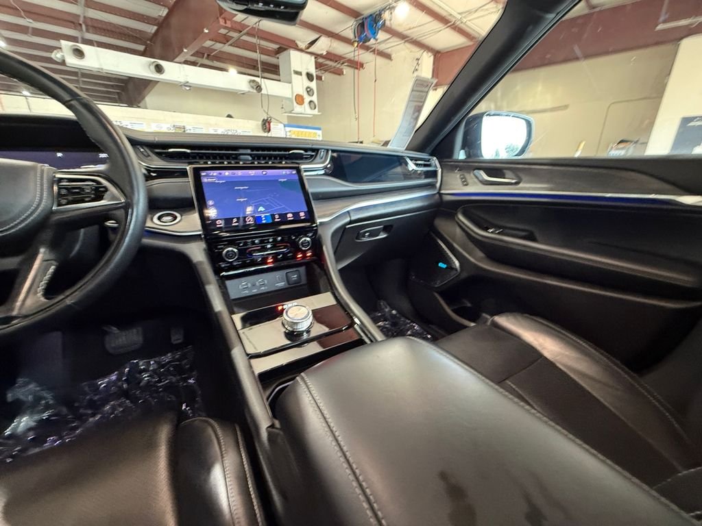 Used 2022 Black Jeep Overland image 15