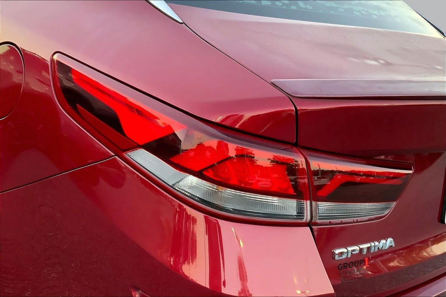 Used 2019 Passion Red Kia S image 24