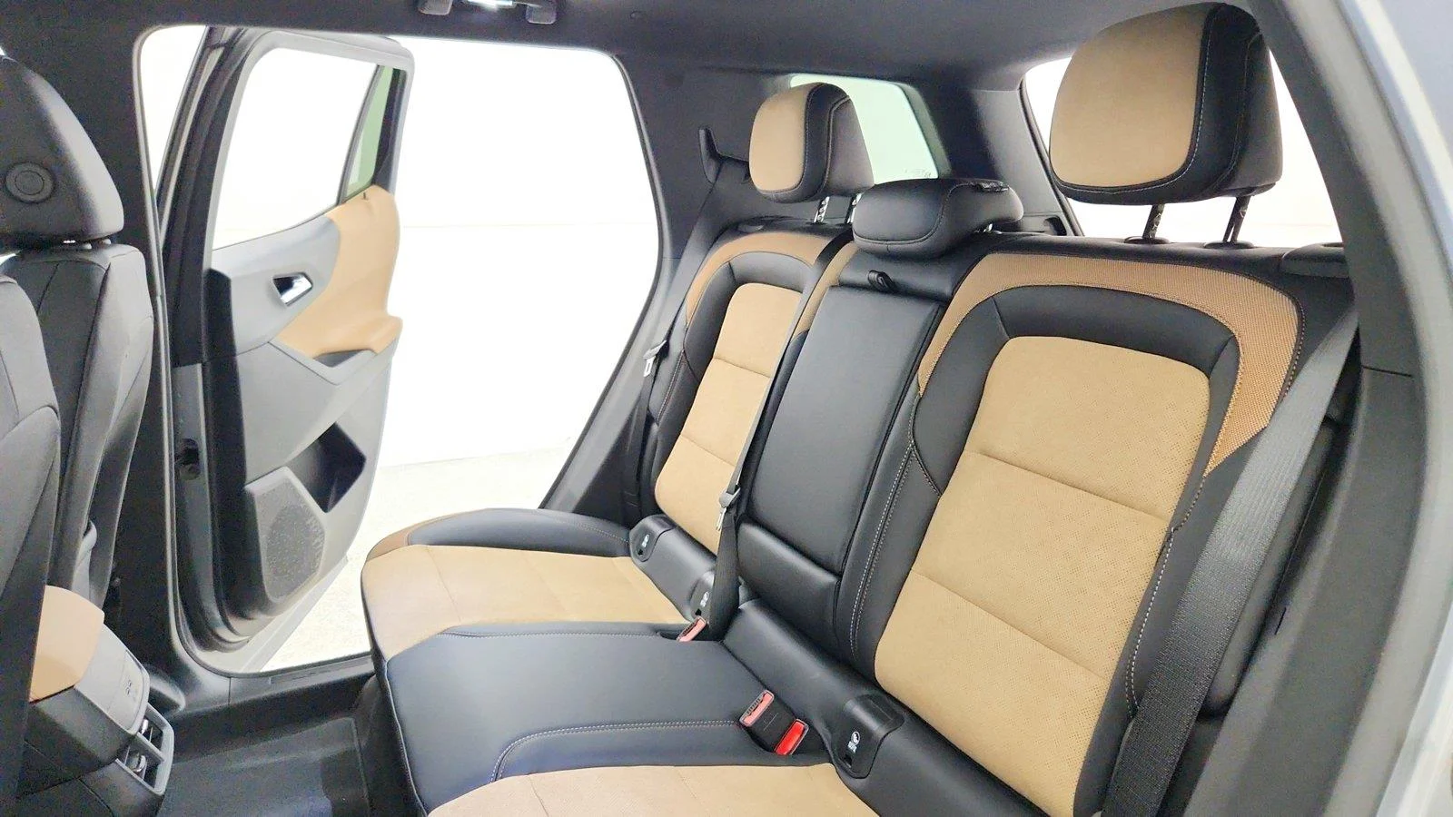 2027 Chevrolet Equinox ACTIV - Photo 25
