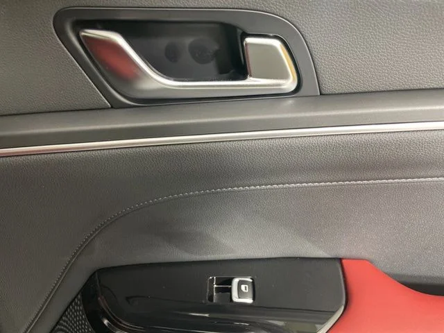 2026 Kia K5 GT-Line - Photo 17