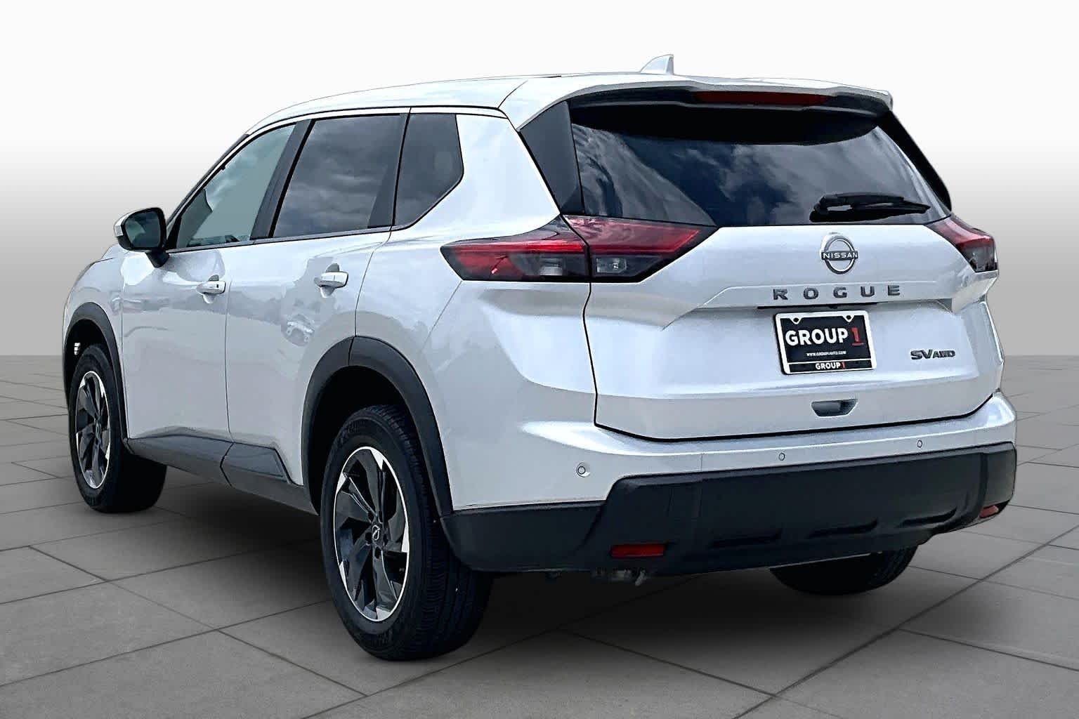 Used 2024 Brilliant Silver Metallic Nissan SV image 12