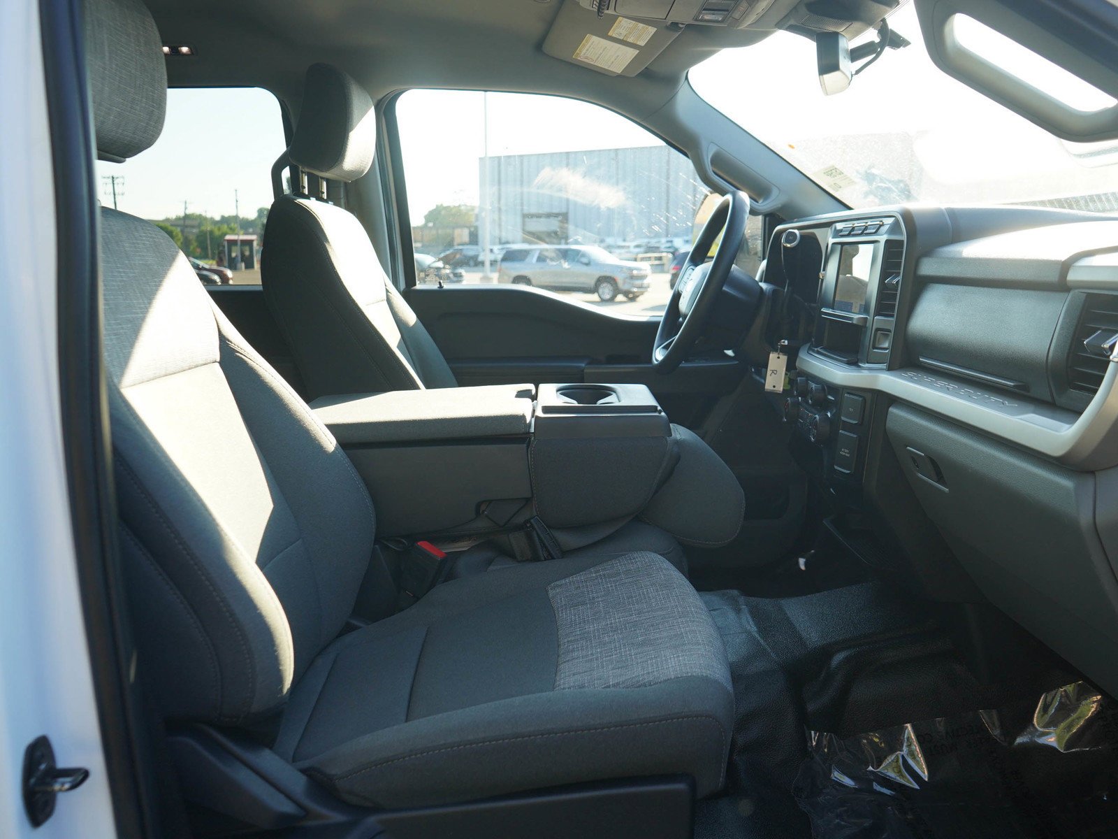 Used 2023 Oxford White Ford Xlt image 13