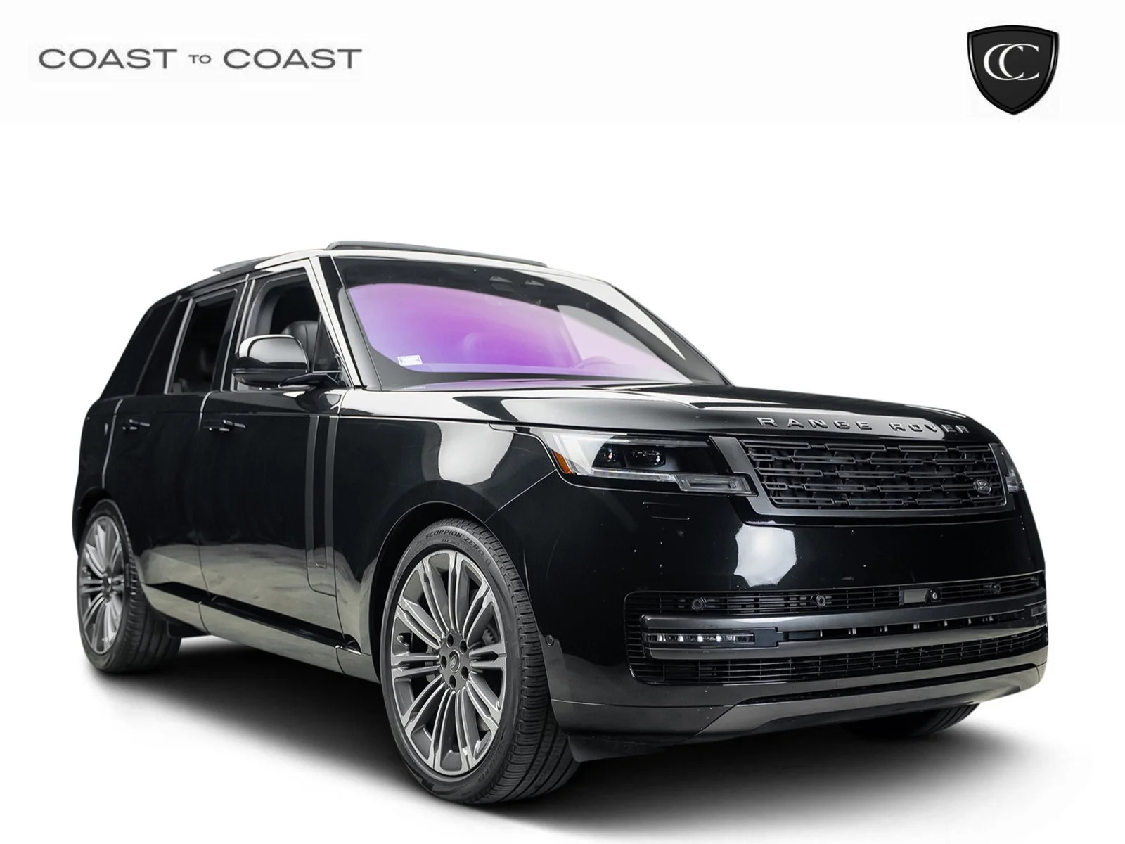 Used 2023 Black Land Rover SE image 1