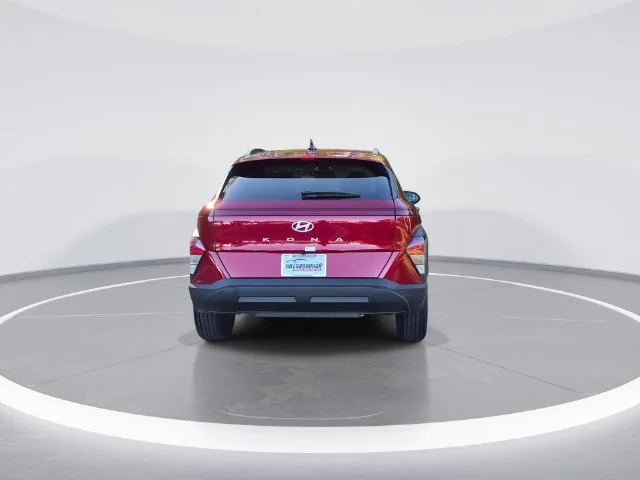 Used 2025 Red Hyundai SEL Convenience image 7