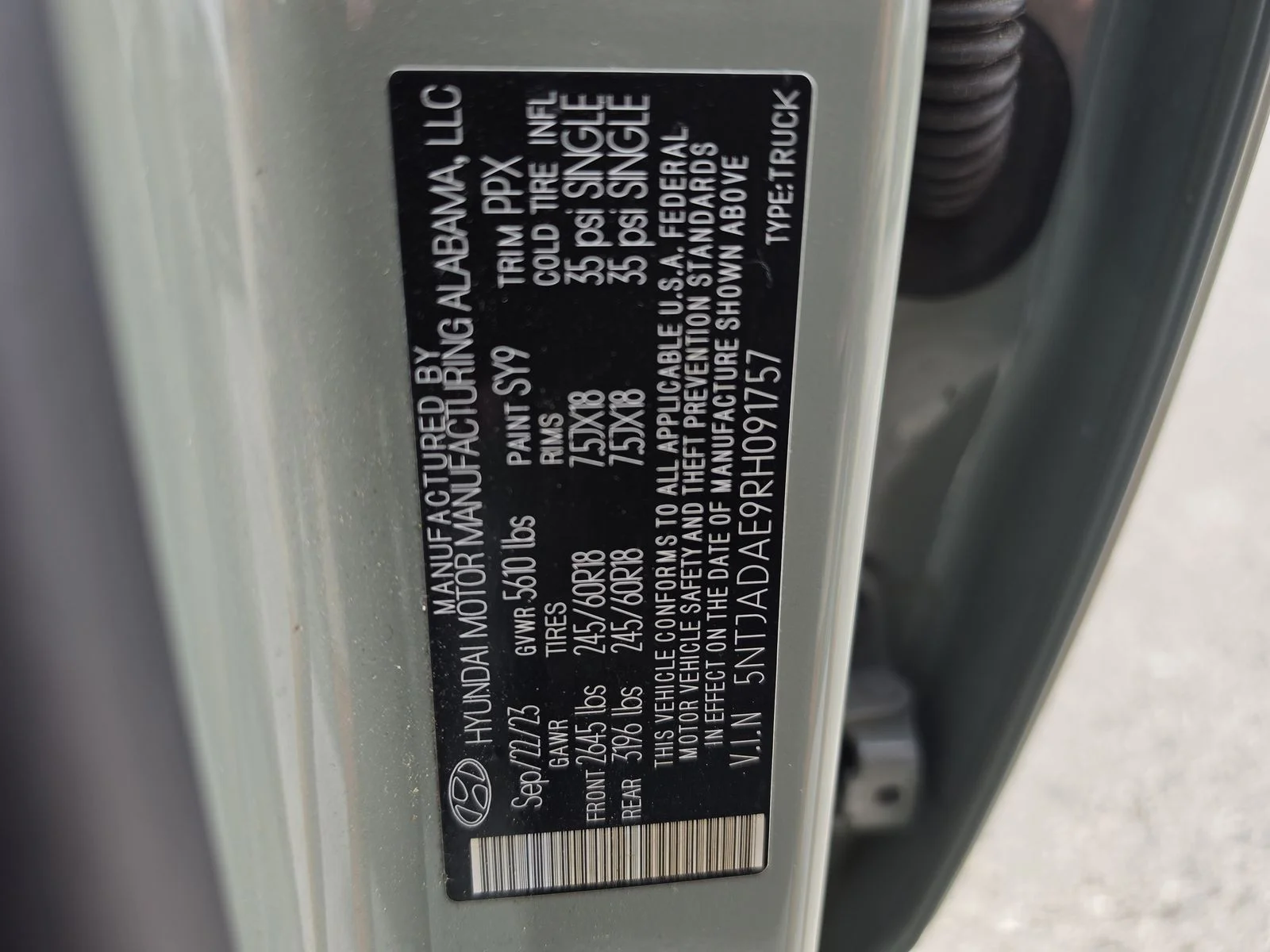 Used 2024 Green Hyundai SE image 33