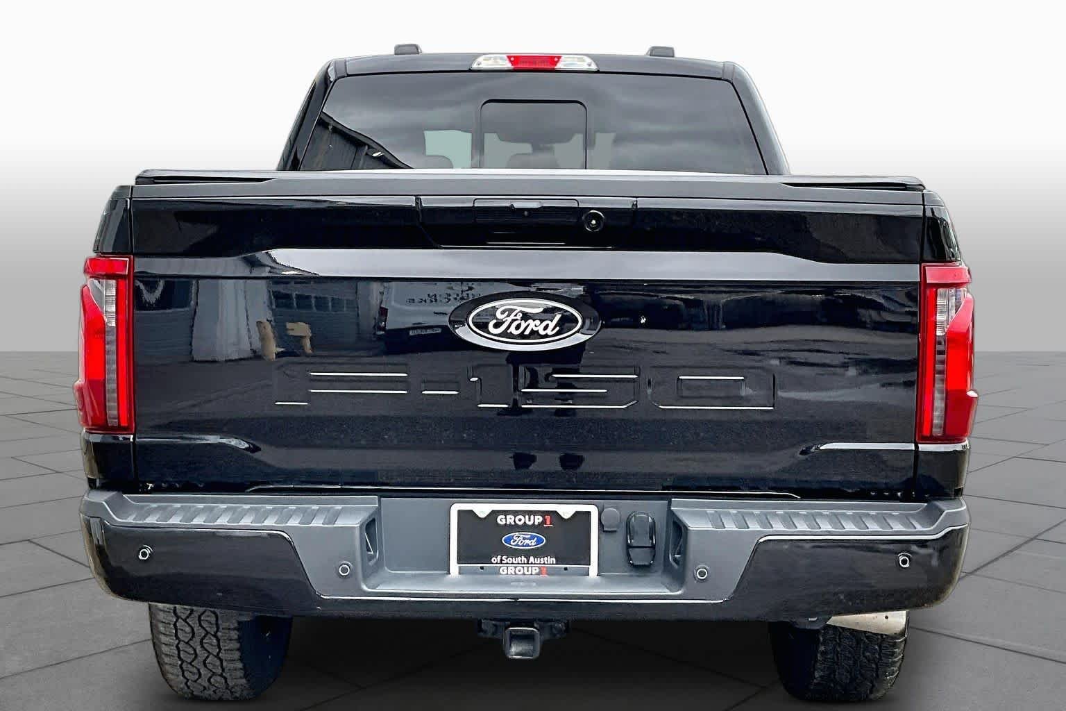 Used 2025 Agate Black Metallic Ford XLT image 5