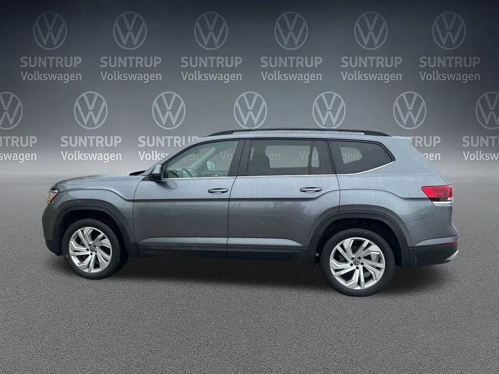 Used 2023 Gray Volkswagen 2.0T SE w/Technology image 32