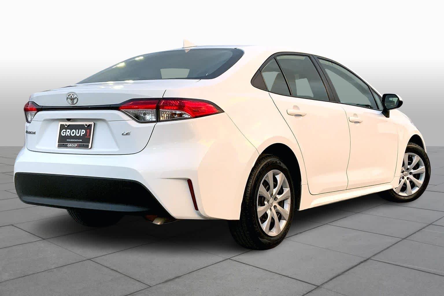 Used 2023 Ice Cap Toyota LE image 13