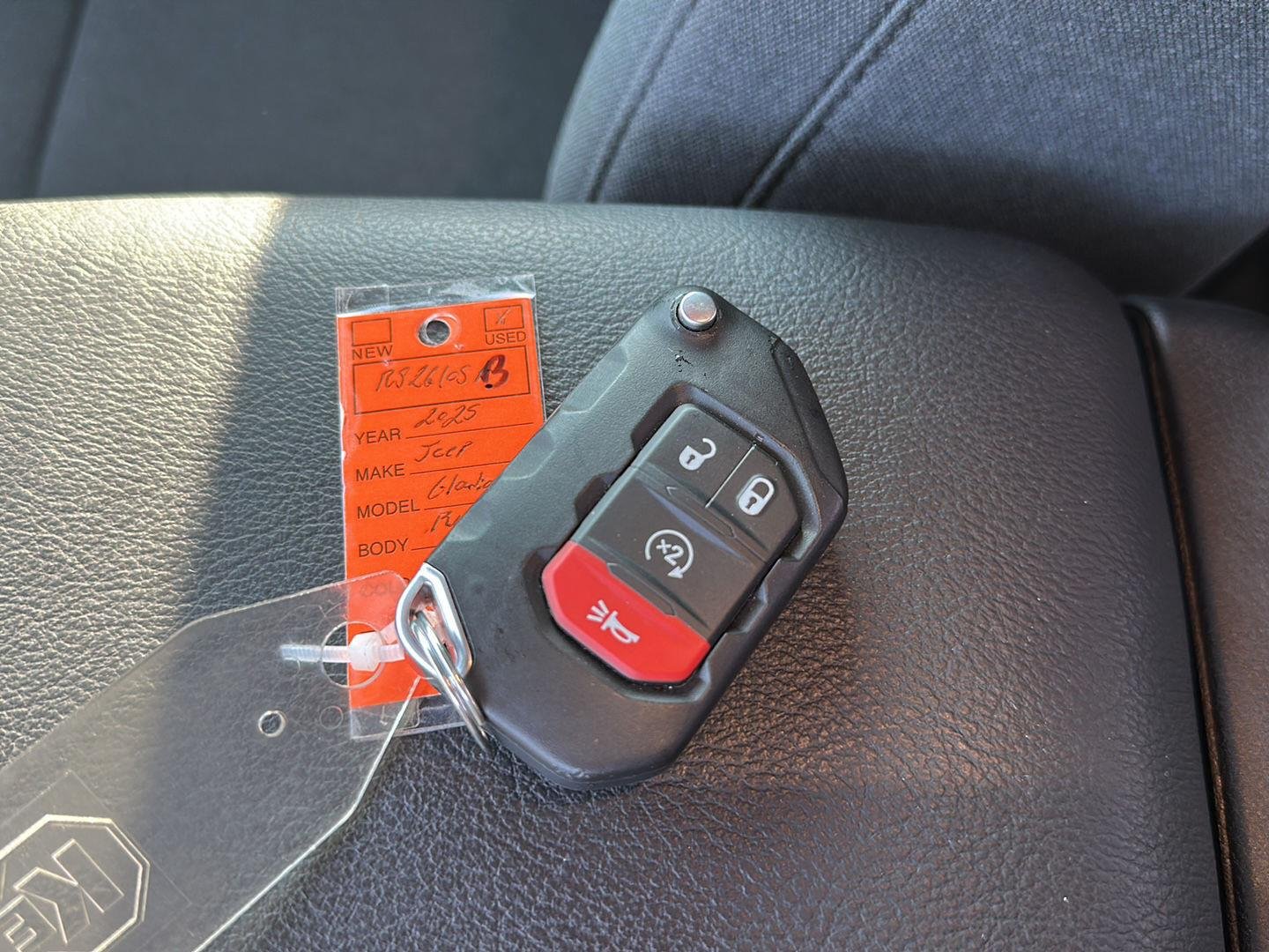 Used 2025 41 Jeep Rubicon image 35