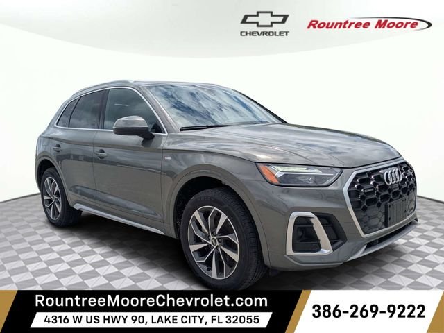 2023 Audi Q5 45 Premium Plus's photo
