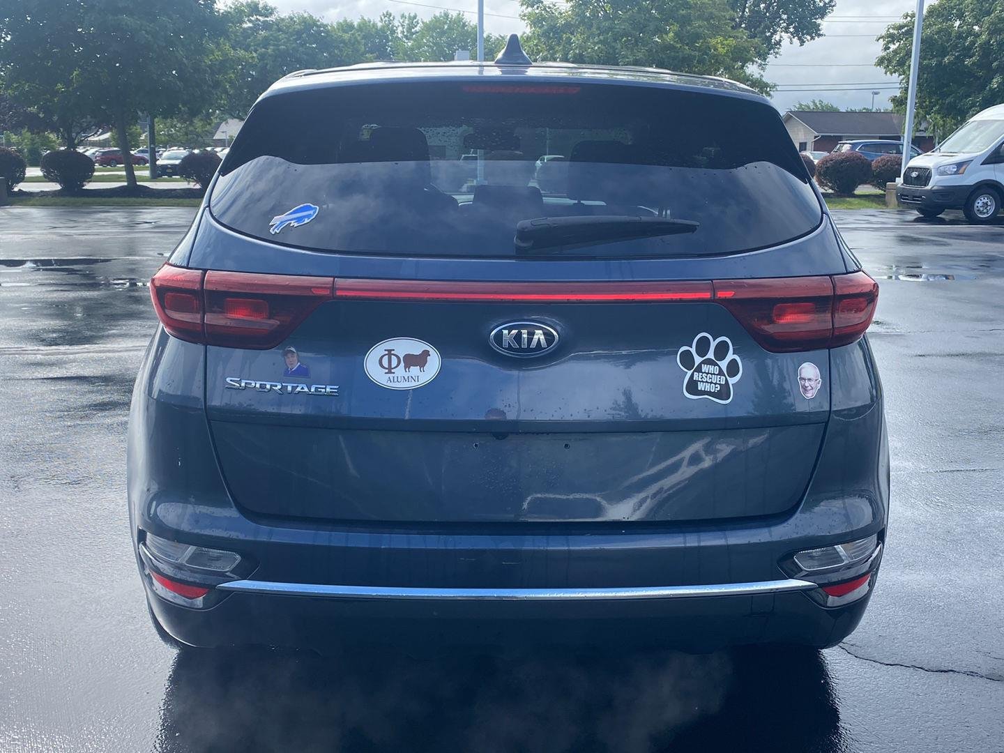 Used 2022 Pacific Blue Kia LX image 9