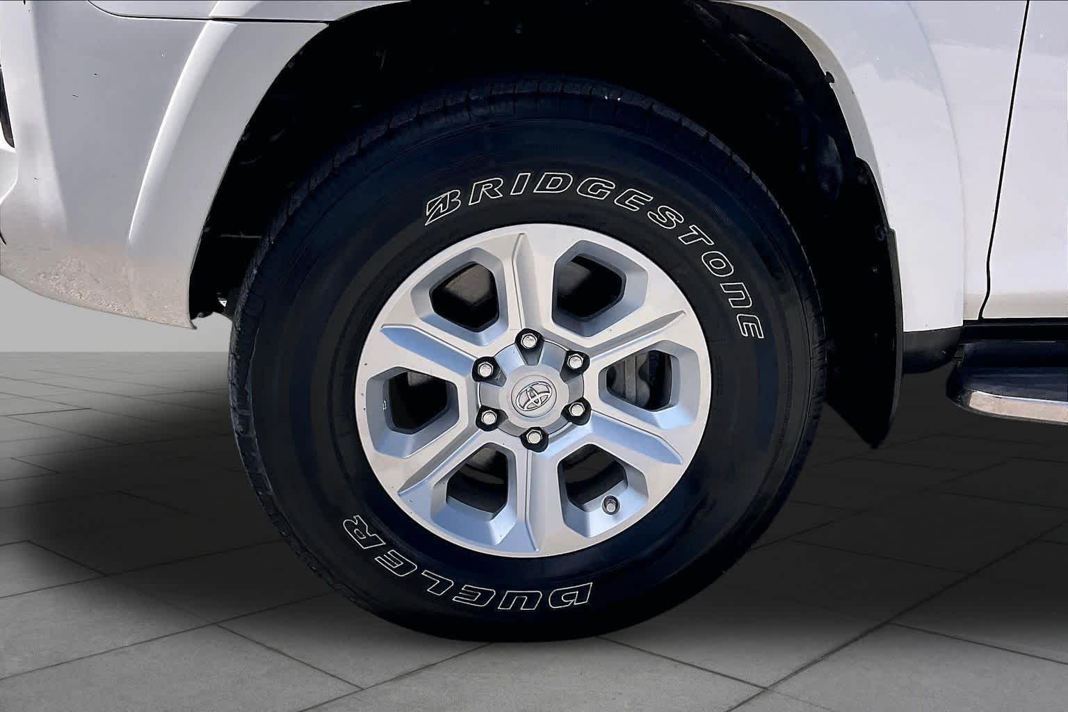 Used 2019 Super White Toyota SR5 image 10