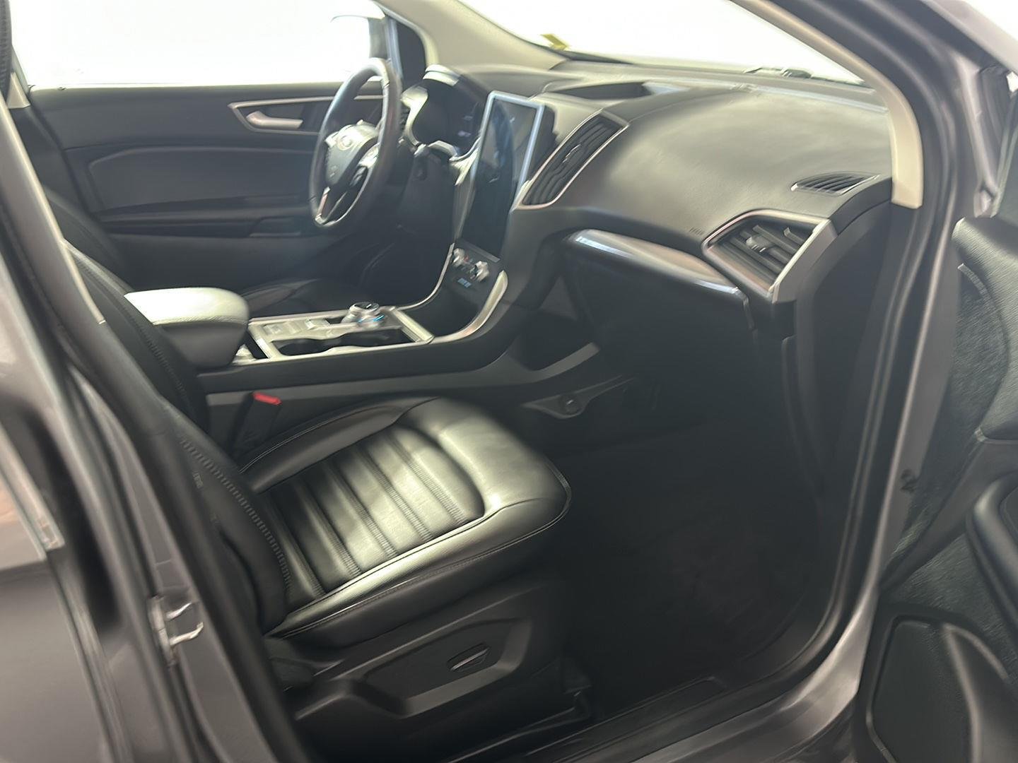 Used 2024 Carbonized Gray Ford SEL image 23
