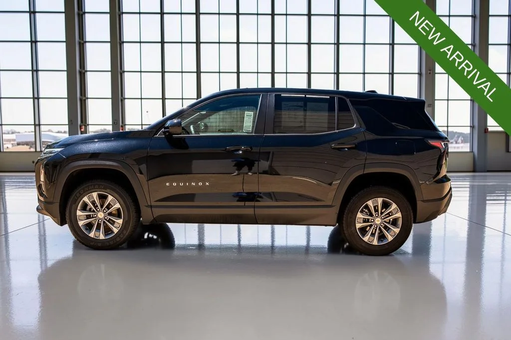 Used 2025 Black Chevrolet LT image 2