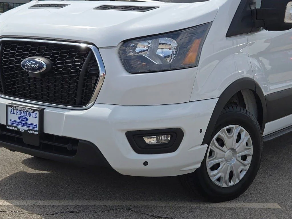 Certified Used 2024 Oxford White Ford XLT image 3