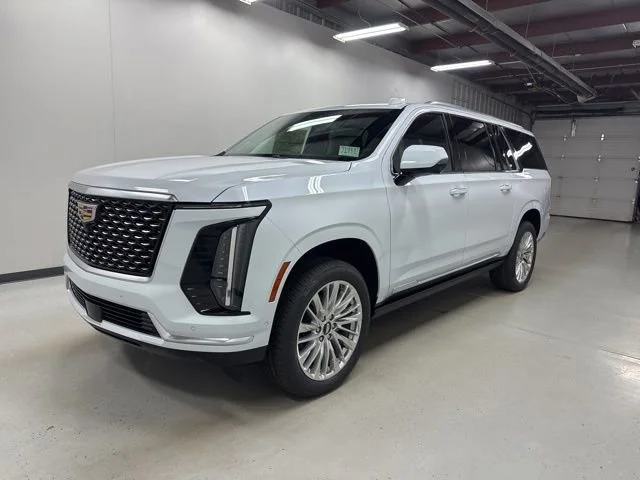 2026 Cadillac Escalade ESV Luxury 4WD's photo
