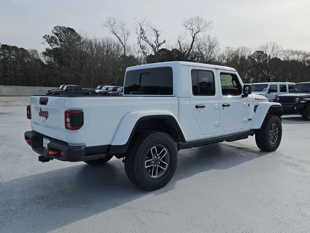 New 2026 Bright White Clear-Coat Exterior Paint Jeep Mojave X image 9