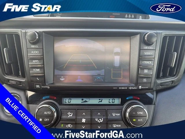 Used 2018 White Toyota SE image 21