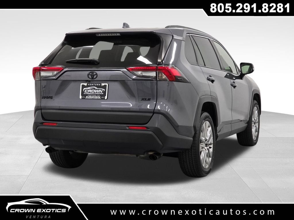 Used 2023 Gray Toyota XLE Premium image 7
