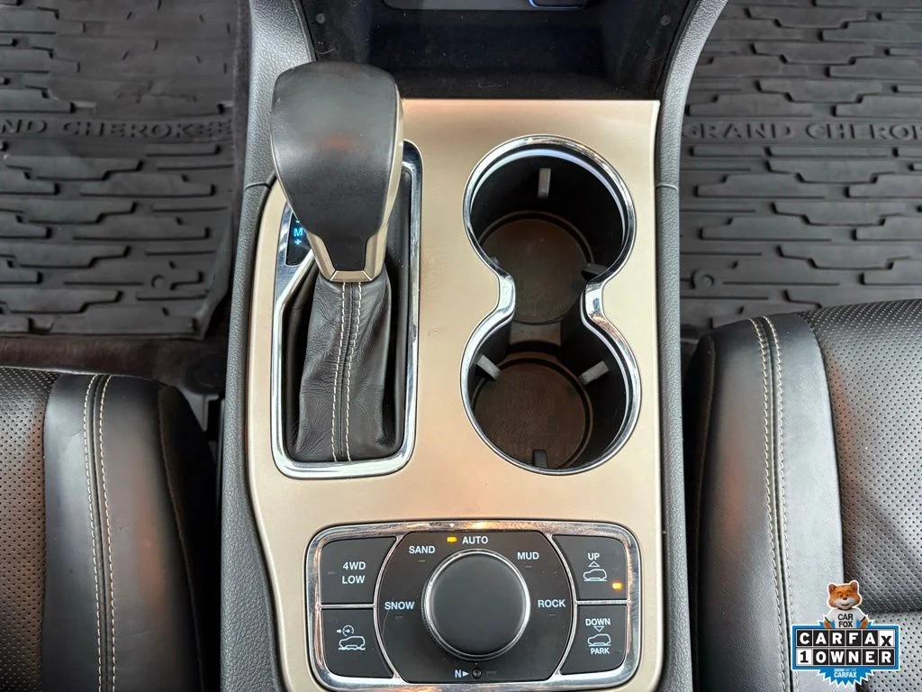 Used 2017 Gray Jeep Limited image 24