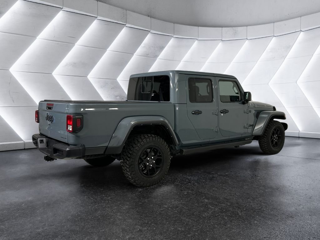 Used 2024 Gray Jeep Texas Trail image 4