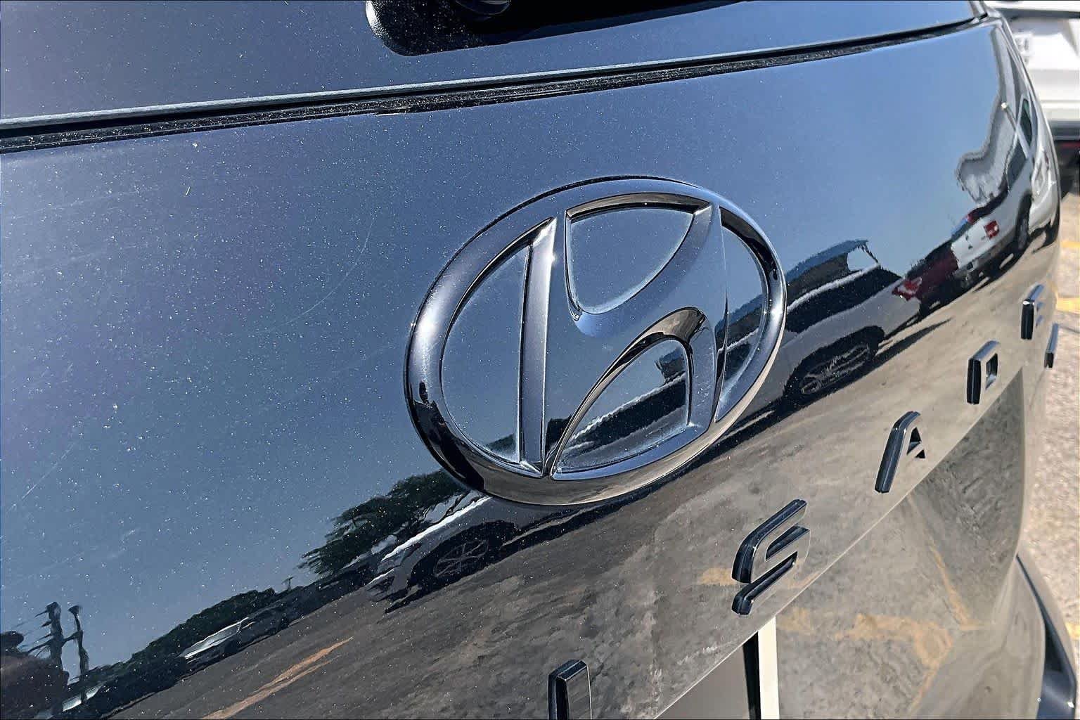 Certified Used 2025 Abyss Black Pearl Hyundai Calligraphy Night Edition image 31