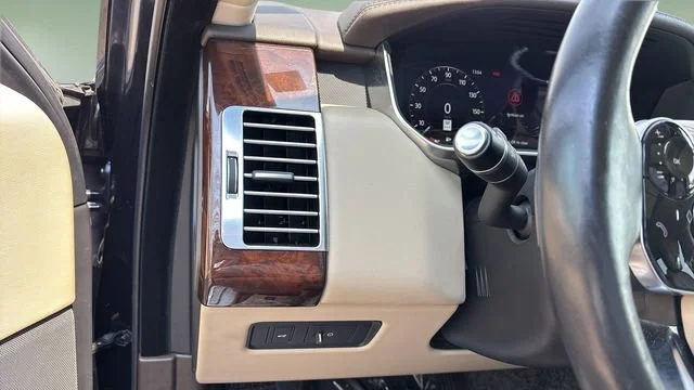 Used 2019 Blue Land Rover 5.0L V8 Supercharged image 22