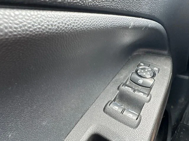 Used 2020 Red Ford SE image 19