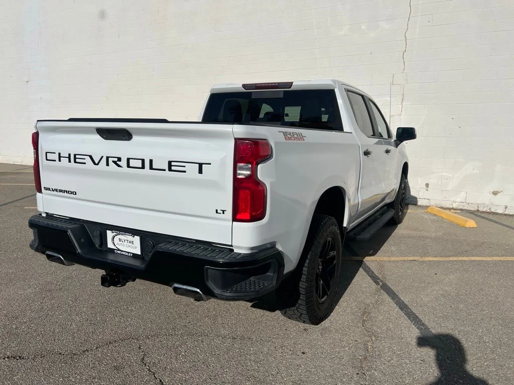 Used 2020 Summit White Chevrolet LT Trail Boss image 5