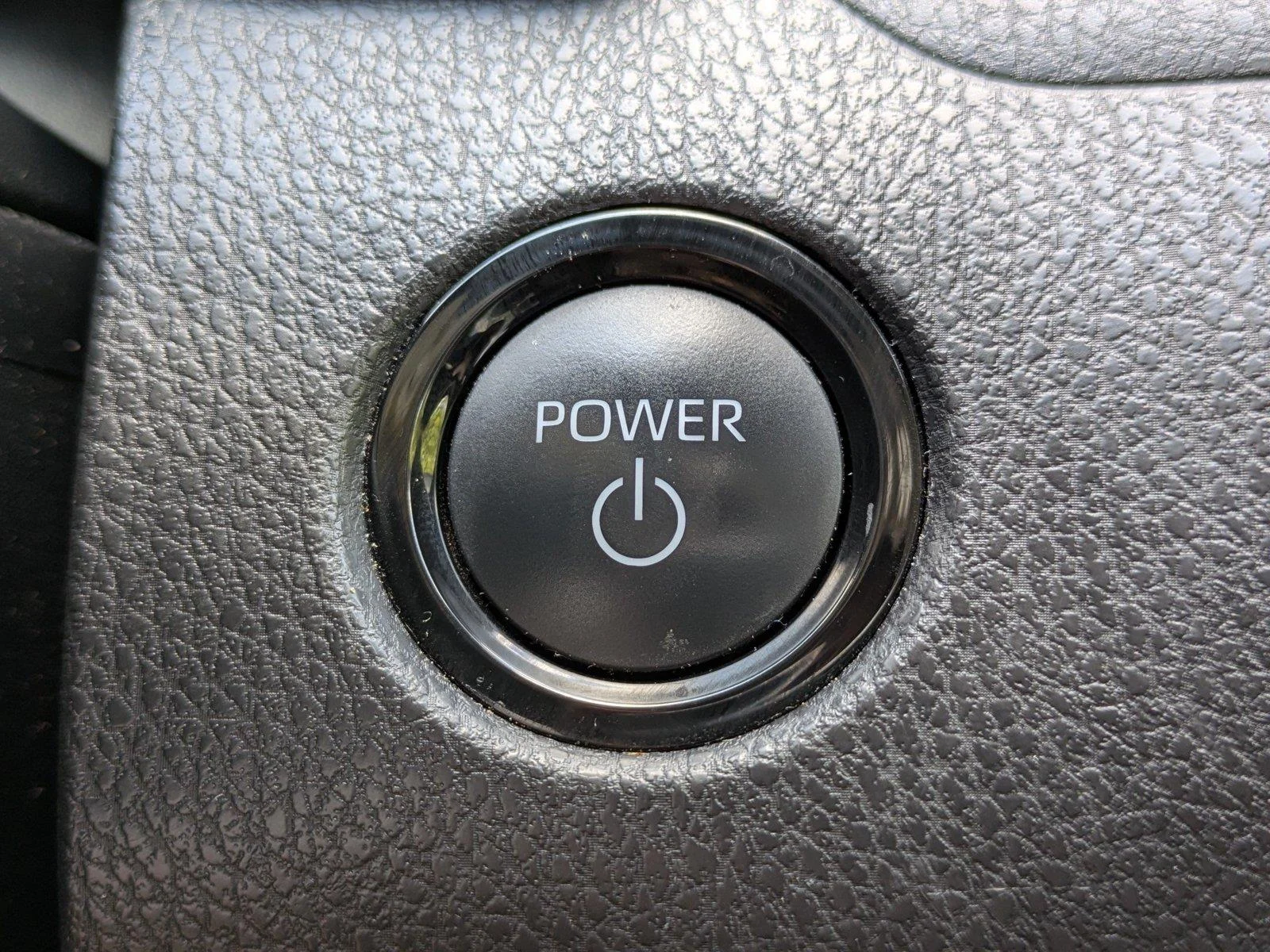 Certified Used 2025  Toyota LE image 25