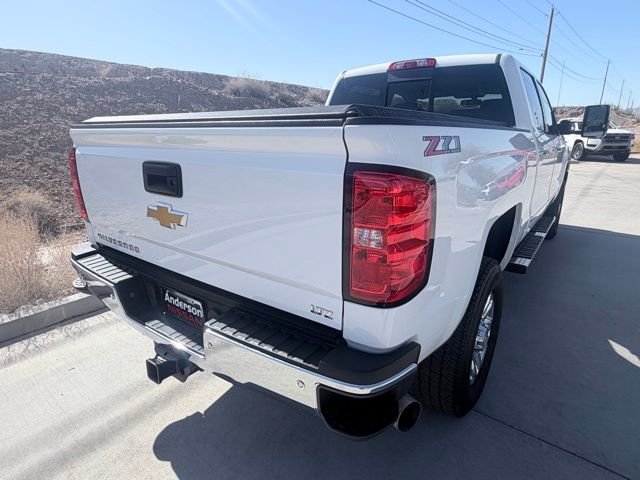 2018 Chevrolet Silverado 3500HD LTZ - Photo 8