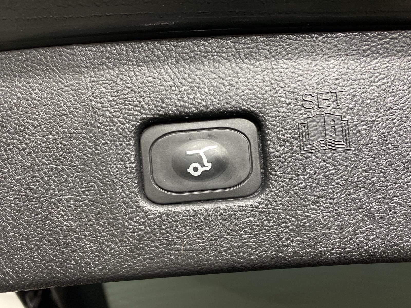 Used 2023 Forged Green Metallic Ford SEL image 27