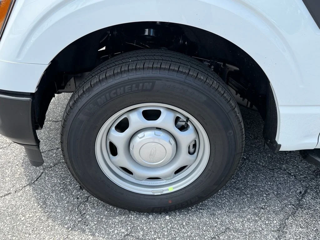New 2026 Oxford White Ford XL image 15
