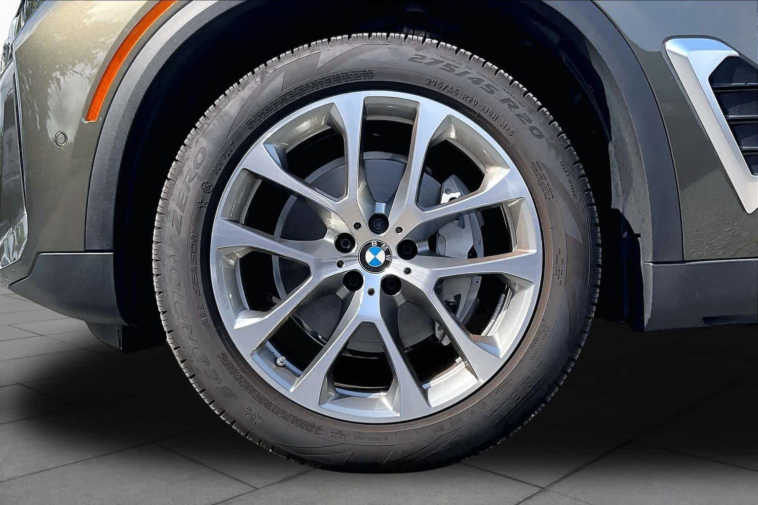 Used 2026 Manhattan Green Metallic BMW xDrive40i image 10
