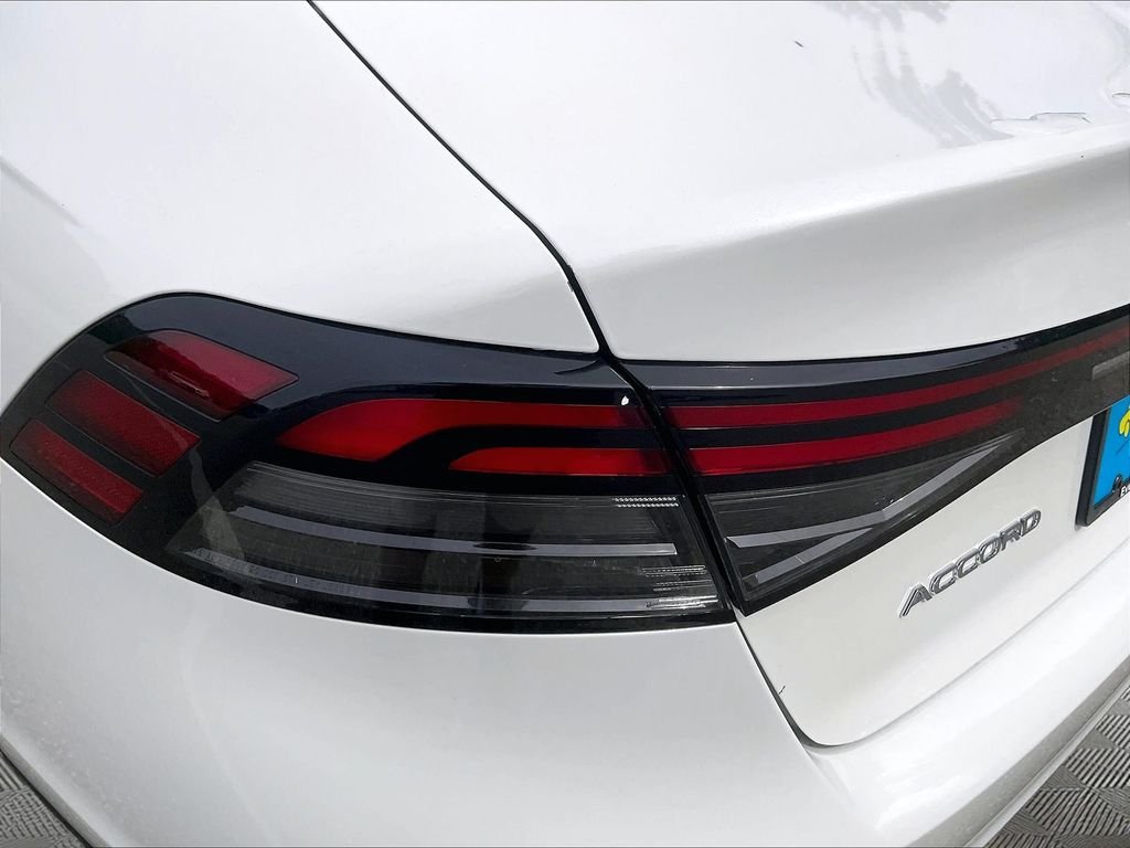 Used 2024 White Honda LX image 30