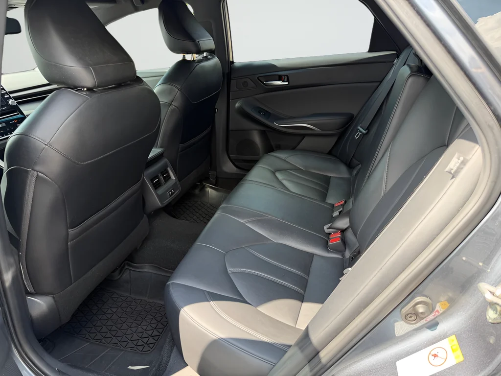Used 2019 Gray Toyota XLE image 20