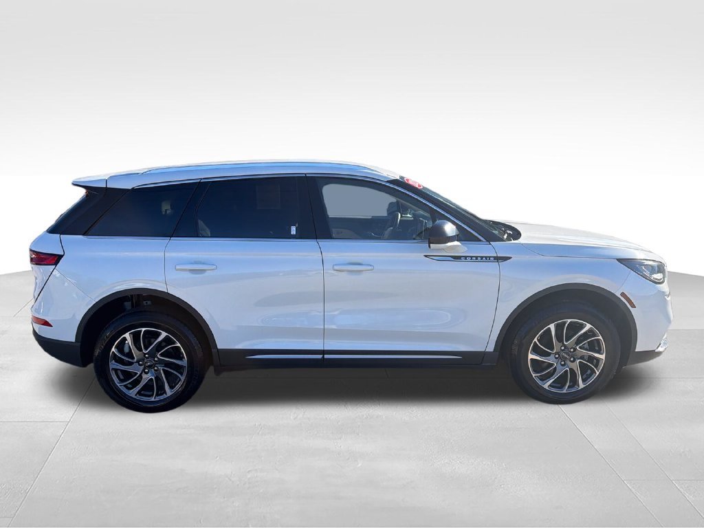 Used 2022 White Lincoln Standard image 6
