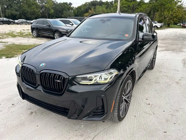 Used 2022 Black Sapphire Metallic BMW xDrive30i image 2