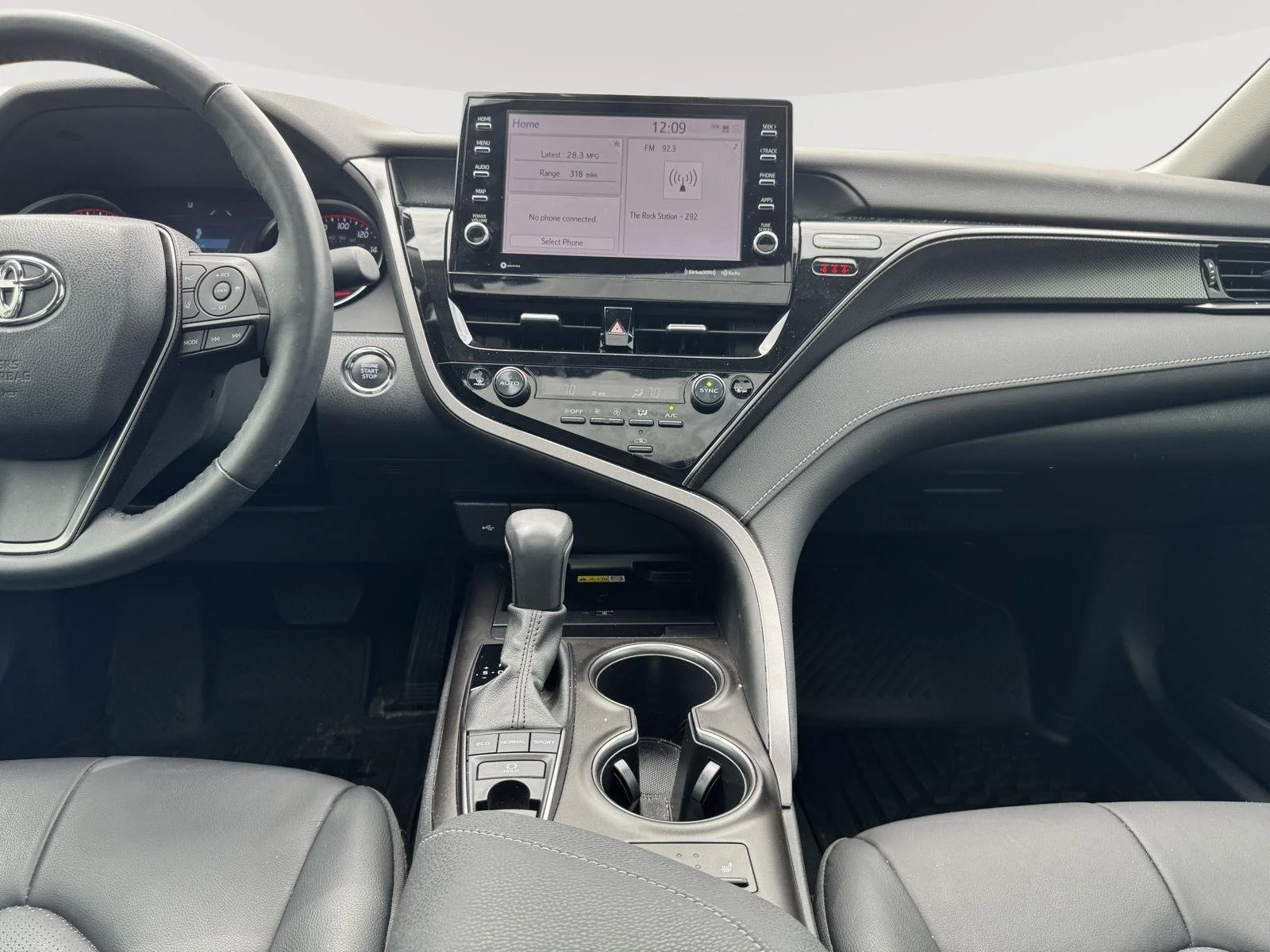 Used 2023 Wind Chill Pearl Toyota XSE image 14