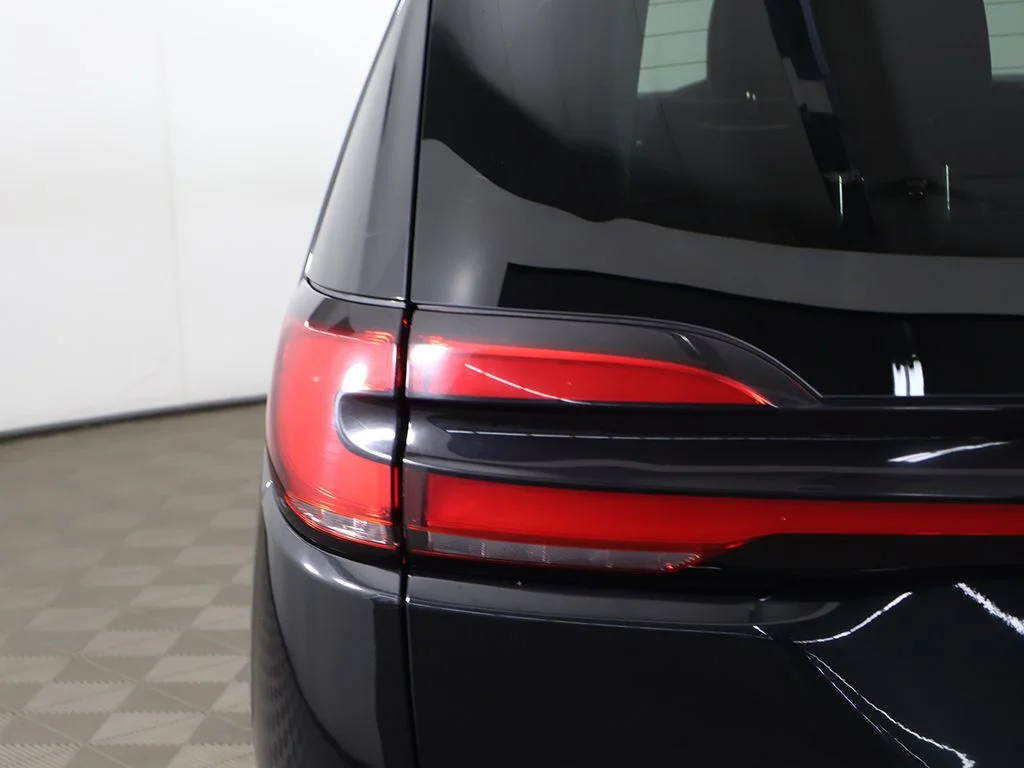 Used 2023 Black Chrysler Limited image 20