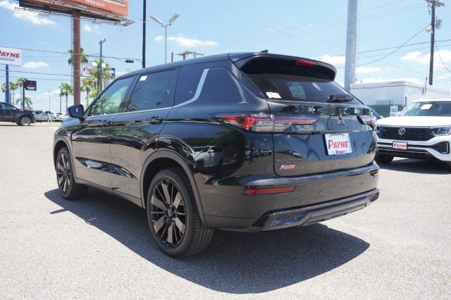 New 2026 Black Diamond Mitsubishi SE image 10