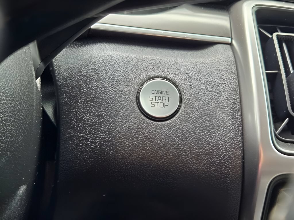 Used 2023 White Kia X-Line EX image 20