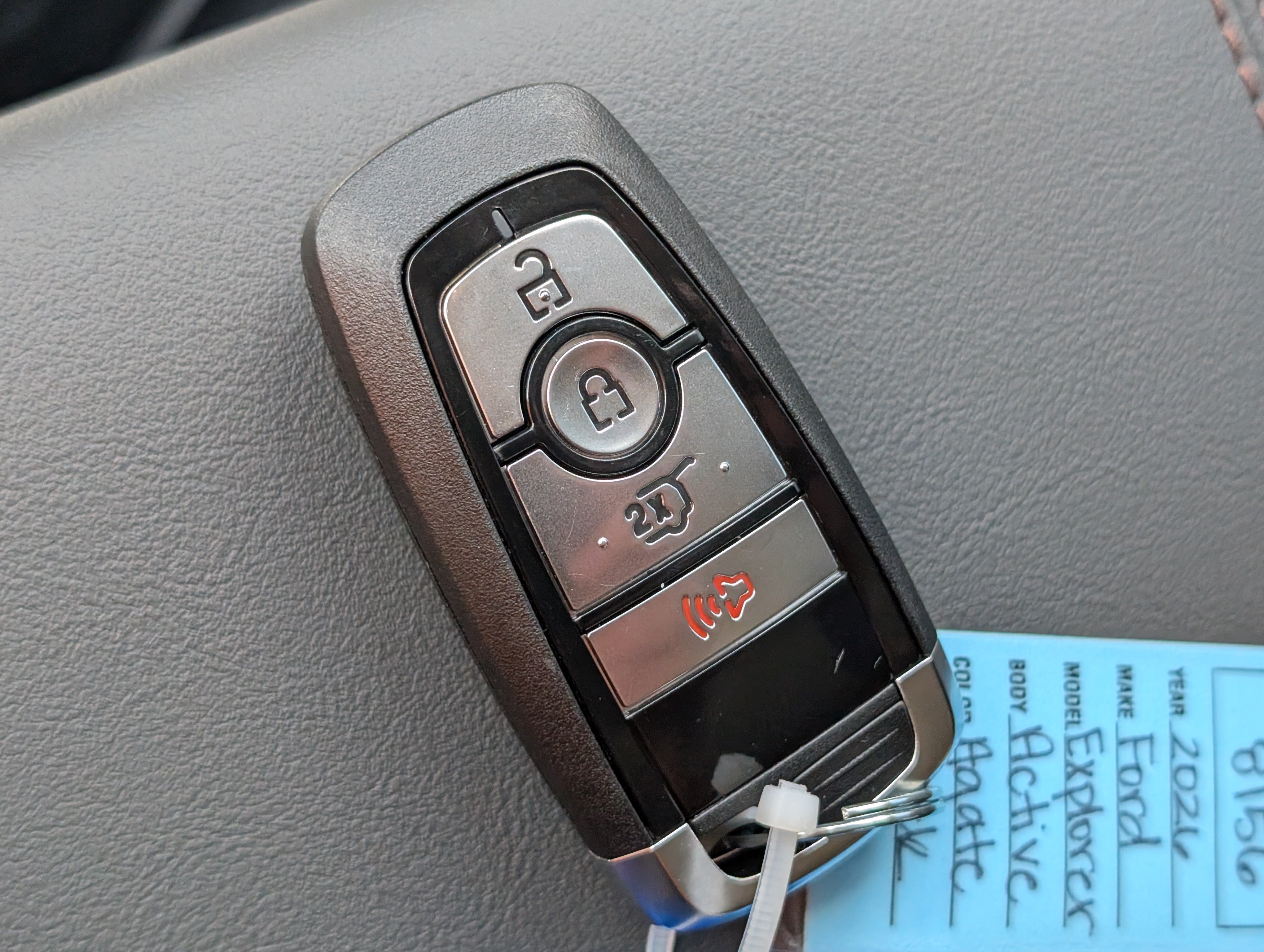 New 2026 Agate Black Metallic FORD Active image 31