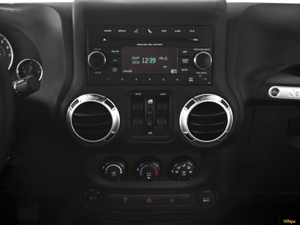 Used 2015 Anvil Clearcoat Jeep Sahara image 8