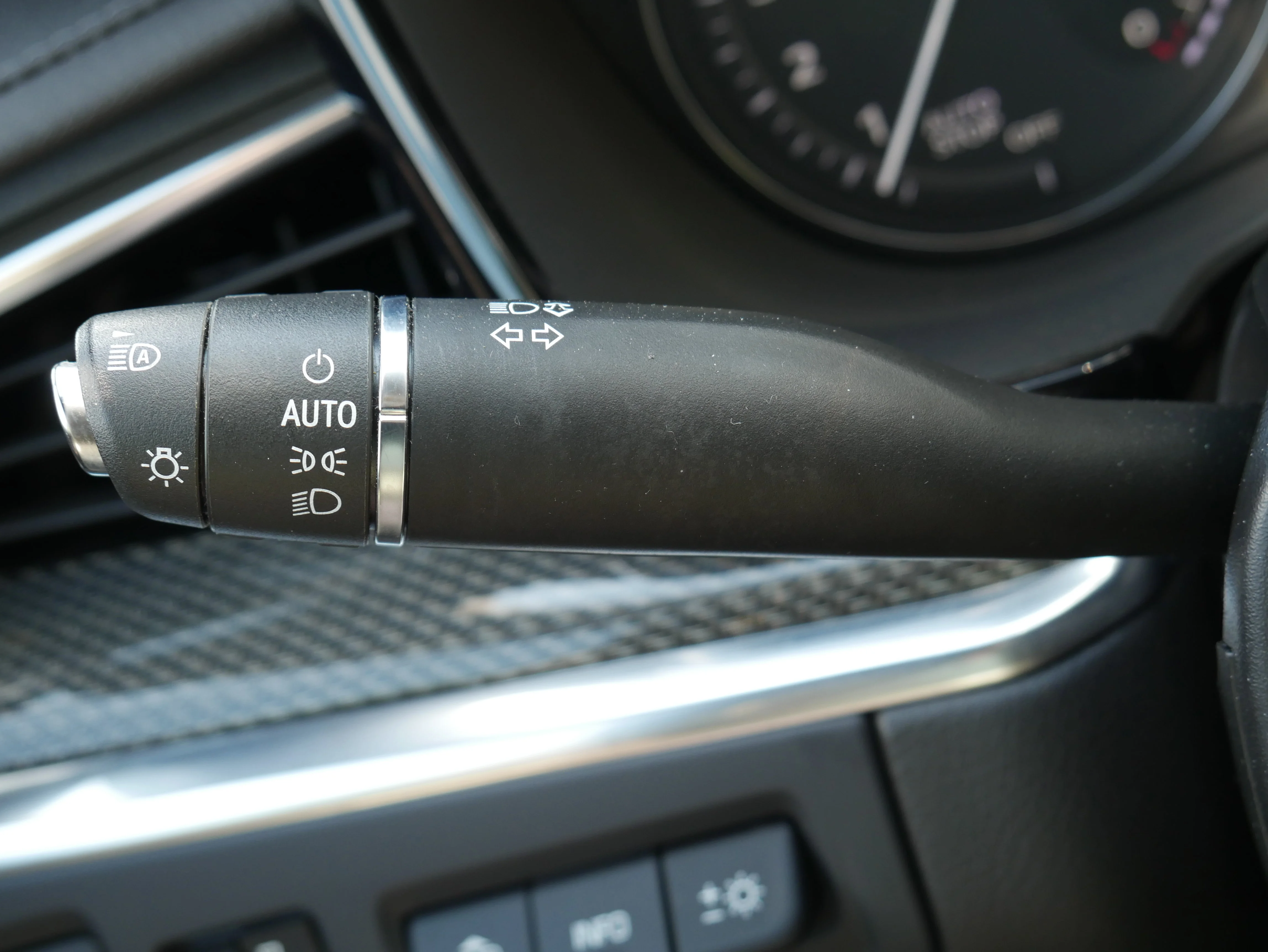 Used 2022 Rosewood Metallic Cadillac Sport image 28
