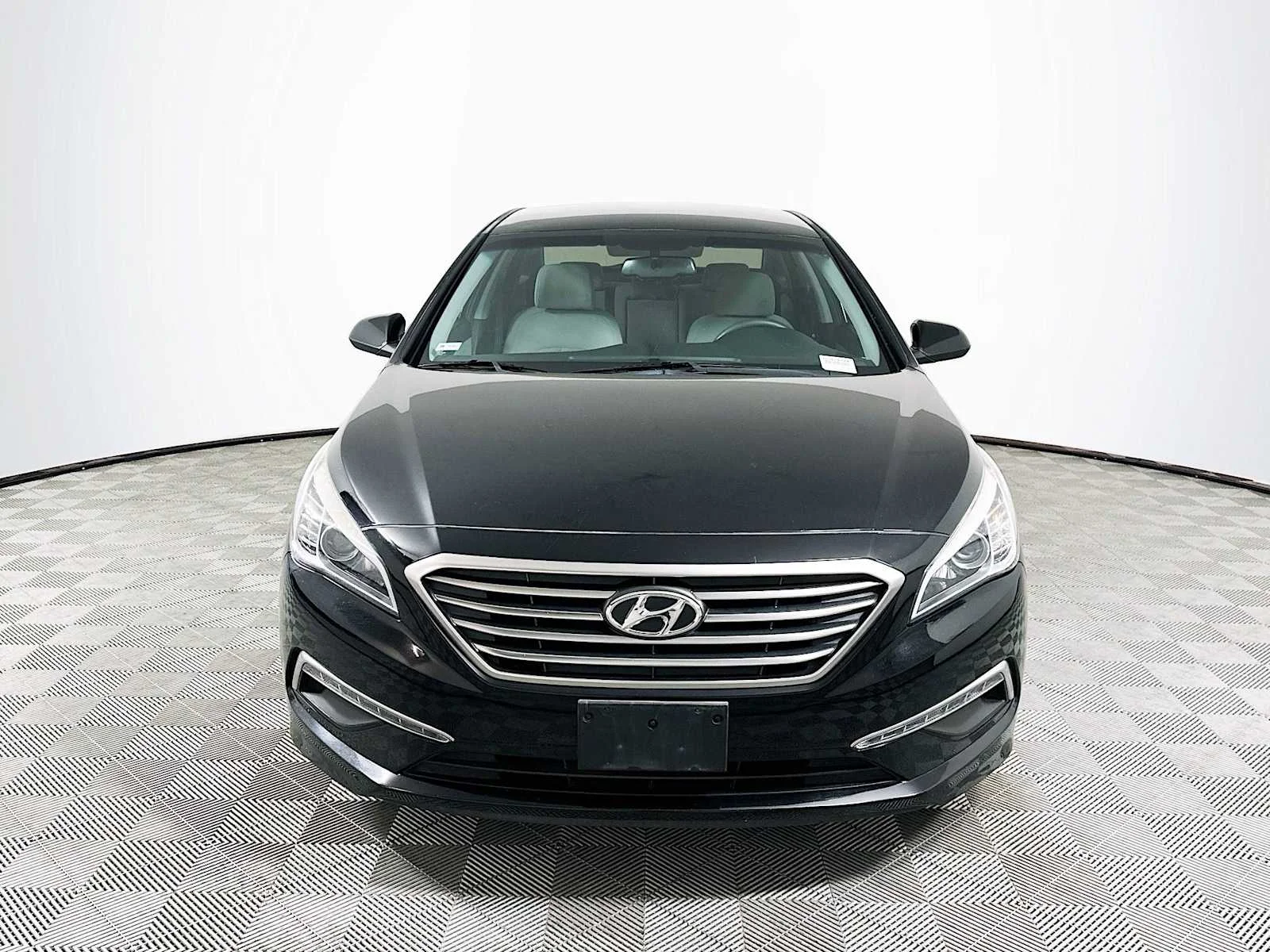 Used 2015 Hyundai Sonata SE with VIN 5NPE24AF0FH002322 for sale in Chandler, AZ