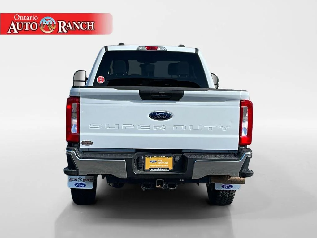 Used 2023 Oxford White Ford XLT image 4