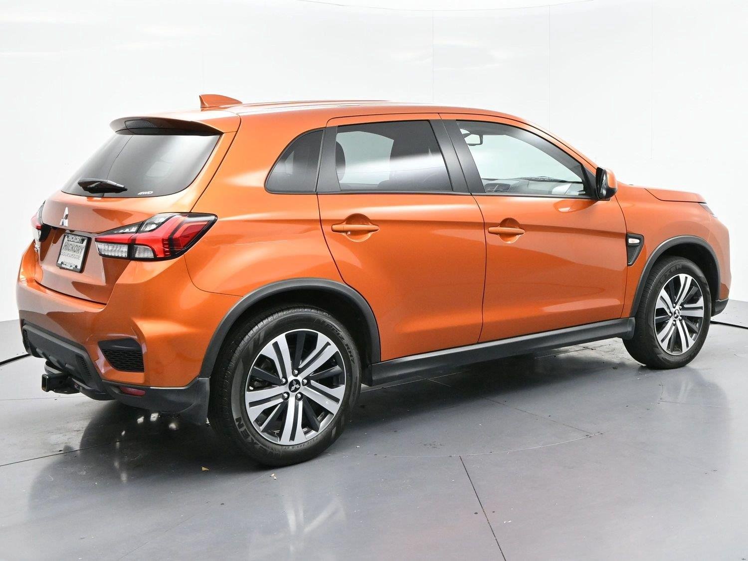 Used 2024 Sunshine Orange Metallic Mitsubishi ES image 7