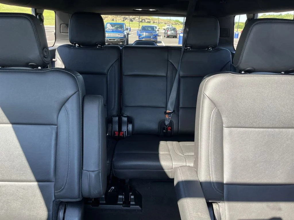 Used 2022 White Chevrolet LT image 24