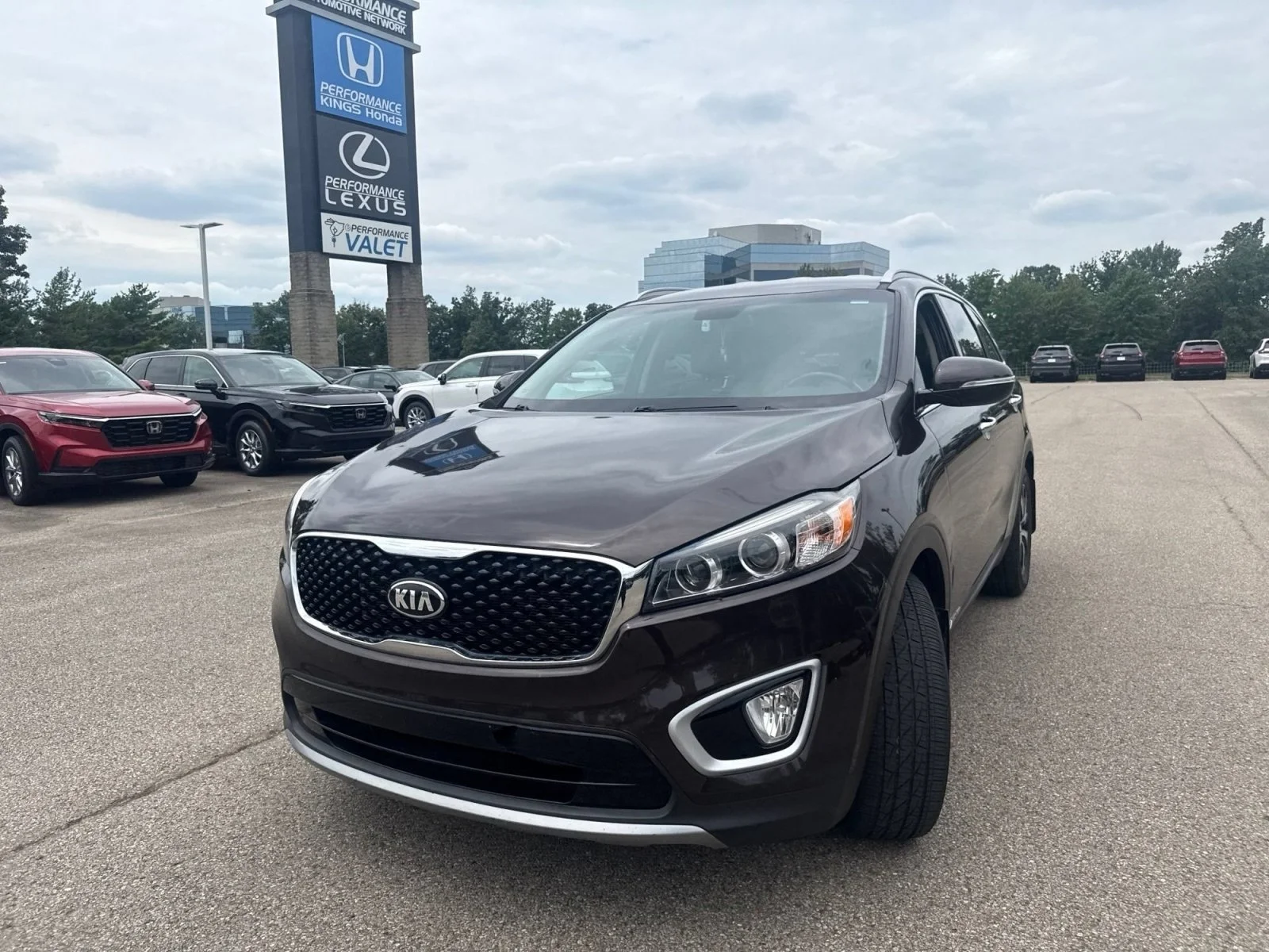 Used 2018 Polished Walnut Kia EX V6 image 16